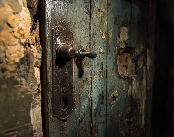 The Warden's Secret Geocache